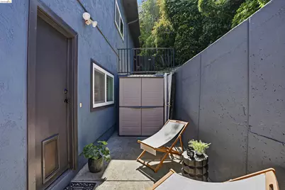 2237 Trafalgar Pl, Oakland, CA 94611 - Photo 55