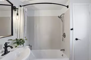 2237 Trafalgar, Oakland, CA 94611 - Photo 29
