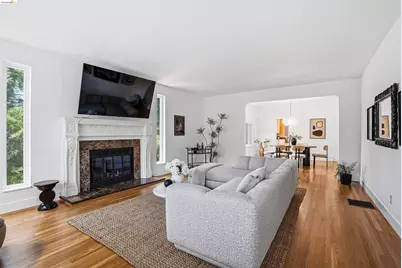 2237 Trafalgar Pl, Oakland, CA 94611 - Photo 5