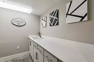 6739 Skyview Dr, Oakland, CA 94605 - Photo 59