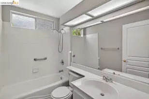 7590 Suncountry Ln, Sacramento, CA 95828 - Photo 23
