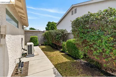 7590 Suncountry Ln, Sacramento, CA 95828 - Photo 35
