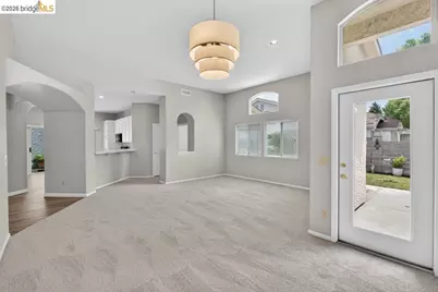 7590 Suncountry Ln, Sacramento, CA 95828 - Photo 11