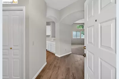 7590 Suncountry Ln, Sacramento, CA 95828 - Photo 5