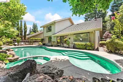 11321 Sutters Mill Cir, Gold River, CA 95670 - Photo 43