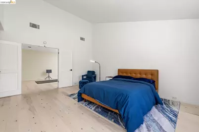 11321 Sutters Mill Cir, Gold River, CA 95670 - Photo 29