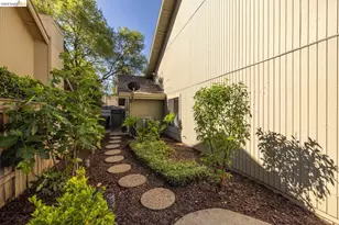 11321 Sutters Mill Cir, Gold River, CA 95670 - Photo 7