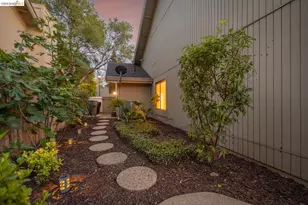 11321 Sutters Mill Cir, Gold River, CA 95670 - Photo 49