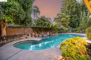 11321 Sutters Mill Cir, Gold River, CA 95670 - Photo 51