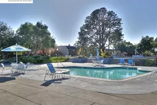 3447 Capella Ln, Alameda, CA 94502 - Photo 31