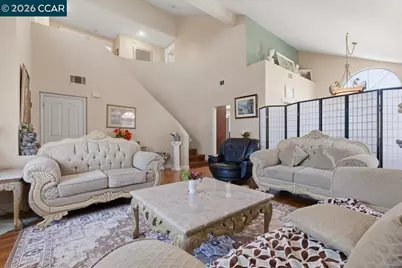 330 Bartlett Ct, Suisun City, CA 94585 - Photo 5
