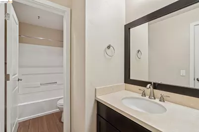 6400 Christie Ave #3406, Emeryville, CA 94608 - Photo 27