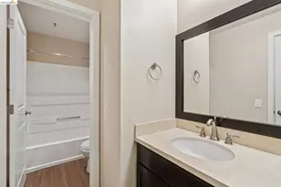 6400 Christie Ave, Emeryville, CA 94608 - Photo 27