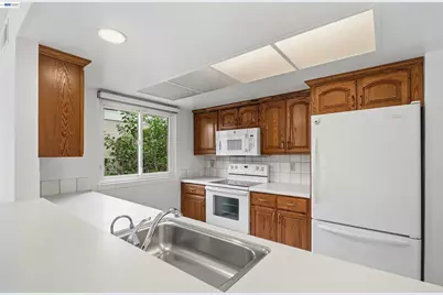 34656 Calcutta, Fremont, CA 94555 - Photo 15