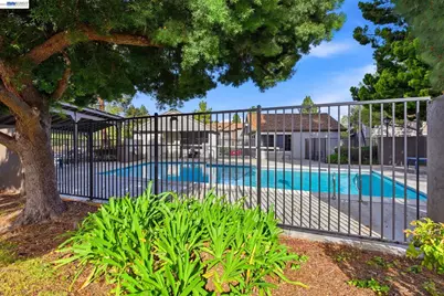 246 Galano Plz, Union City, CA 94587 - Photo 17