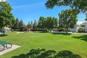 687 Rockspray Cir, Pittsburg, CA 94565 - Photo 23
