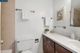 450 Cola Ballena, Alameda, CA 94501 - Photo 17