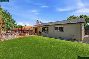 2103 Deerwood Dr, Martinez, CA 94553 - Photo 31