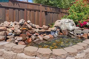 2103 Deerwood Dr, Martinez, CA 94553 - Photo 27
