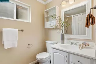 2103 Deerwood Dr, Martinez, CA 94553 - Photo 23