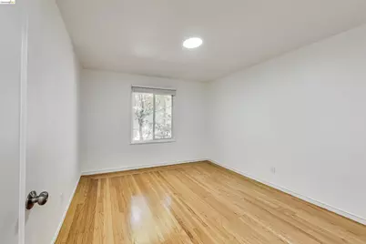 1207 University Ave, Berkeley, CA 94702 - Photo 33