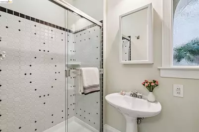 1643 Walnut St, Berkeley, CA 94709 - Photo 35