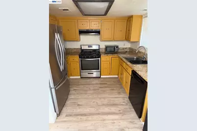 2113 Pyrenees Ave, Stockton, CA 95210 - Photo 15