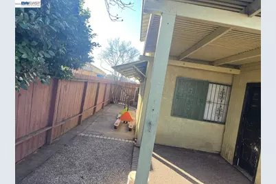 2113 Pyrenees Ave, Stockton, CA 95210 - Photo 11
