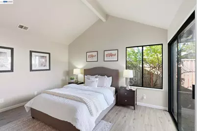 29 Captains Dr, Alameda, CA 94502 - Photo 17
