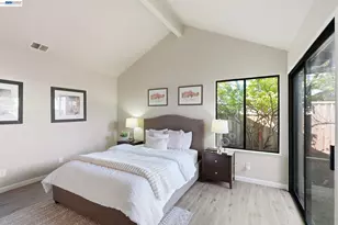 29 Captains Dr, Alameda, CA 94502 - Photo 17