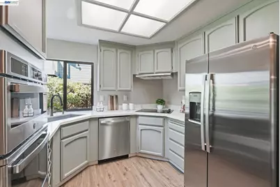 29 Captains Dr, Alameda, CA 94502 - Photo 9