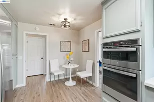 29 Captains Dr, Alameda, CA 94502 - Photo 11