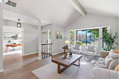 29 Captains Dr, Alameda, CA 94502 - Photo 5