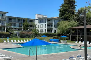 8 Commodore Dr, Emeryville, CA 94608 - Photo 5
