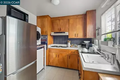 84 Monte Vista Ave, Oakland, CA 94611 - Photo 7