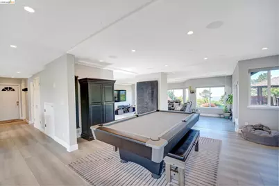 11550 Skyline Blvd, Oakland, CA 94619 - Photo 9