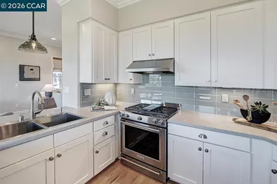 592 High Eagle Ct, Walnut Creek, CA 94595 - Photo 11