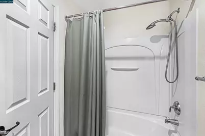 2081 Tsushima St, Hercules, CA 94547 - Photo 15