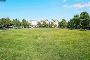 2081 Tsushima St, Hercules, CA 94547 - Photo 45