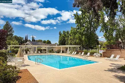 1656 Siskiyou Dr, Walnut Creek, CA 94598 - Photo 25