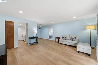 5649 Evergreen Ter, Fremont, CA 94538 - Photo 5