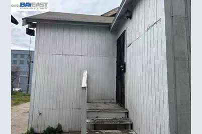 1024 50th Ave, Oakland, CA 94601 - Photo 13