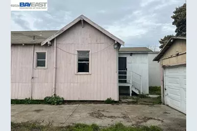 1024 50th Ave, Oakland, CA 94601 - Photo 9