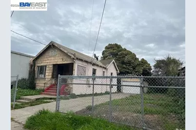 1024 50th Ave, Oakland, CA 94601 - Photo 3