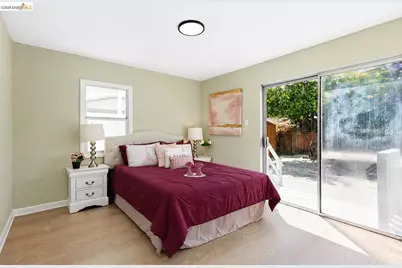 1826 Pacific Ave, Alameda, CA 94501 - Photo 11