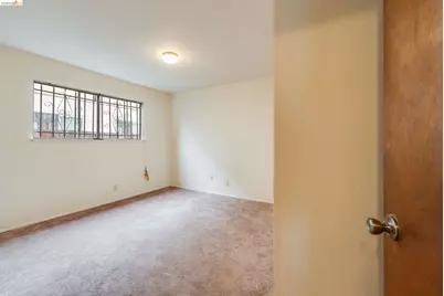 905 24th St, Oakland, CA 94606 - Photo 13
