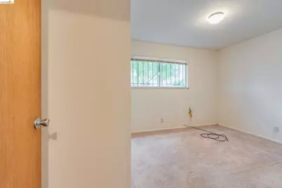 905 24th St, Oakland, CA 94606 - Photo 15