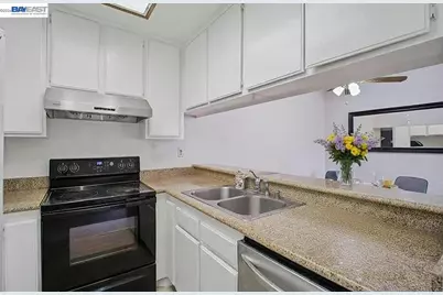 165 Aurora Plz, Union City, CA 94587 - Photo 9