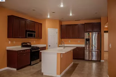 10409 Pebble Run Ln, Stockton, CA 95209 - Photo 21