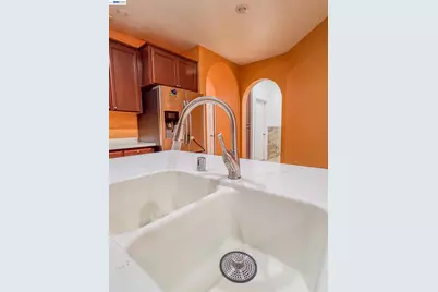 10409 Pebble Run Ln, Stockton, CA 95209 - Photo 11
